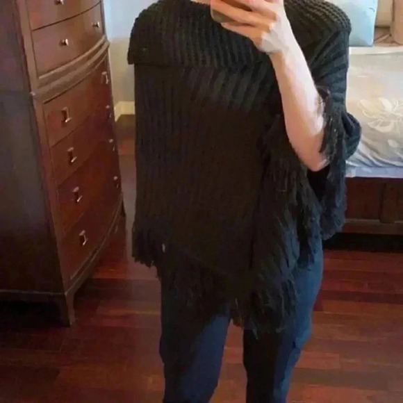 Vintage Poncho Cable Knit Fringe Trim  Black Turtleneck Small Medium - Picture 7 of 16